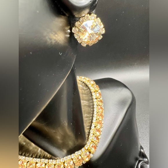 NIB Champagne Crystal Stud Earrings and Choker/Necklace Set - Picture 4 of 16